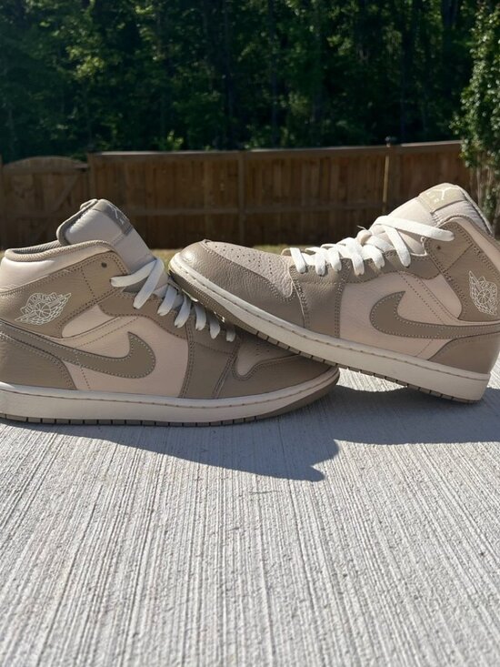 Nike air Jordan 1 Other - Jordan 1 mid Legend light brown %100 authentic